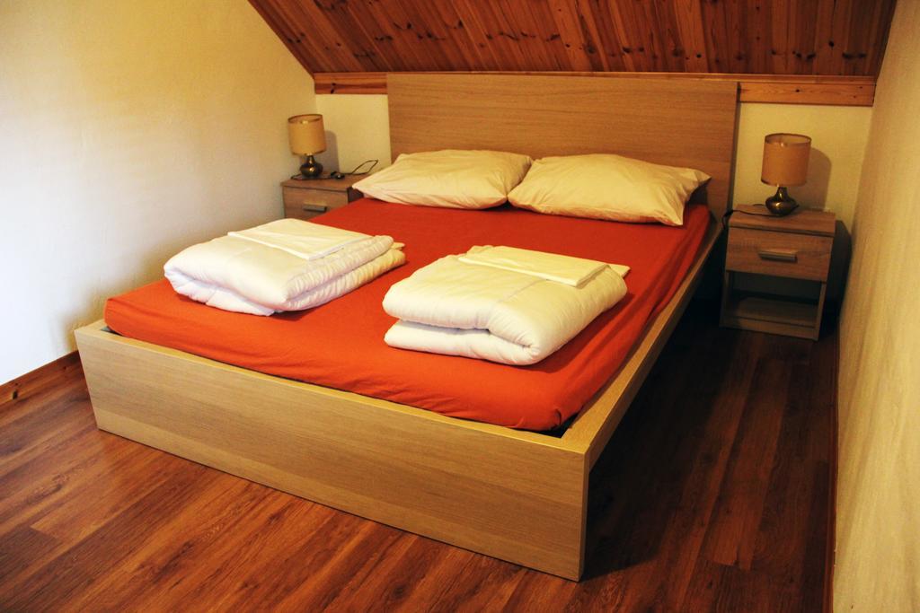 Hostel Бовец Екстериор снимка
