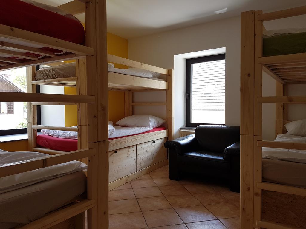Hostel Бовец Екстериор снимка