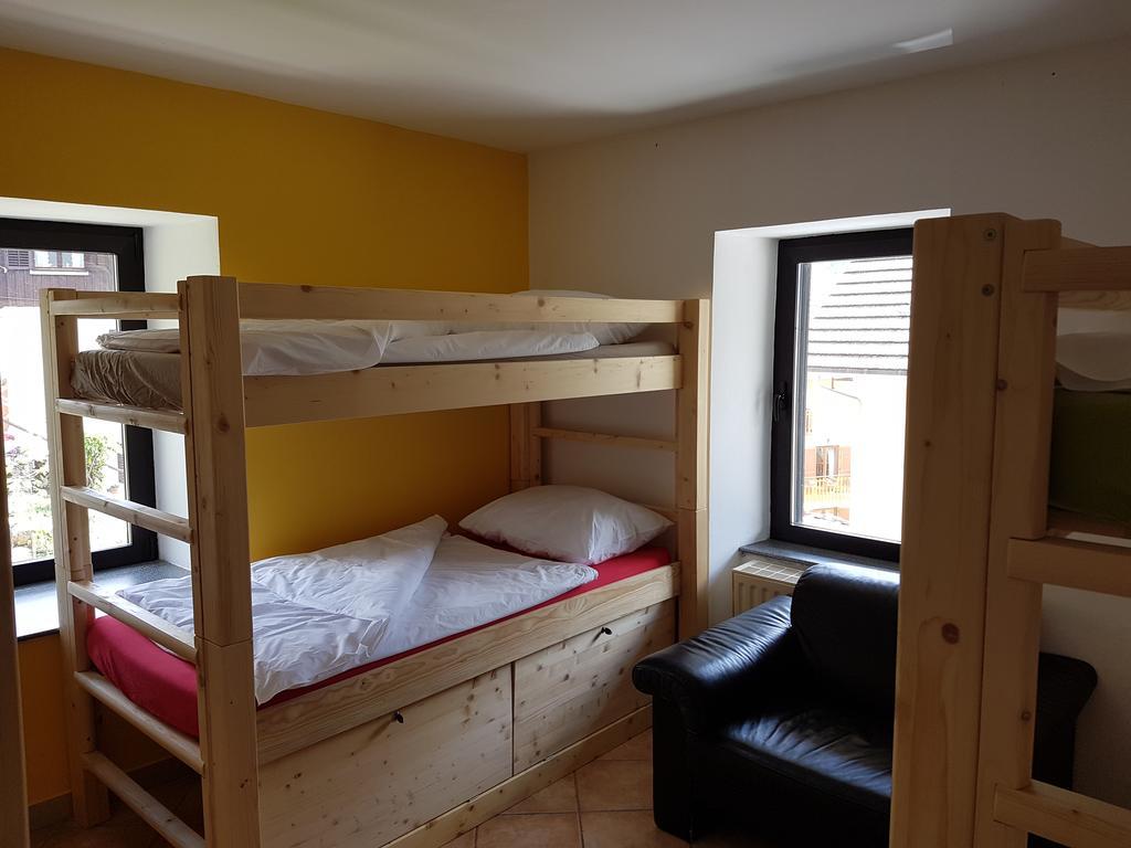 Hostel Бовец Екстериор снимка